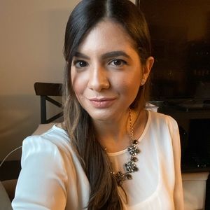 Meet your Posher, Esther